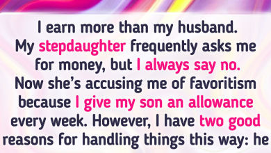 My Stepdaughter Accuses Me of Playing Favorites Because I Only Give Money to My Son2